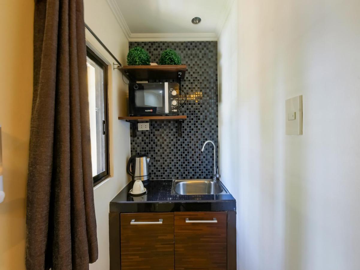 Capital O 860 Nest Nano Suites Makati Makati City Dış mekan fotoğraf